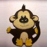 Фетровый символ следующего года – озорная обезьянка