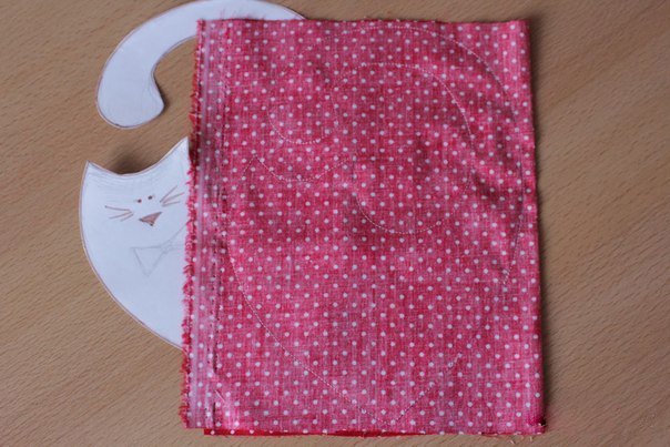 We sew details cat-heart